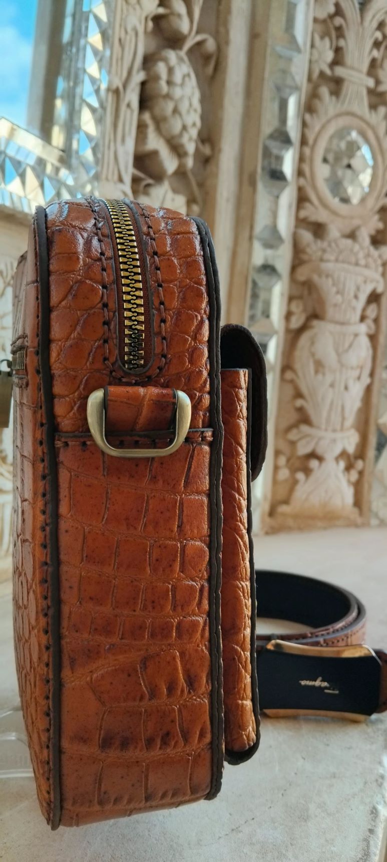 چرم طبیعی دست دوز 